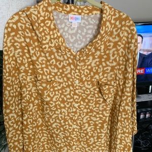 LULAROE AMY SHIRT